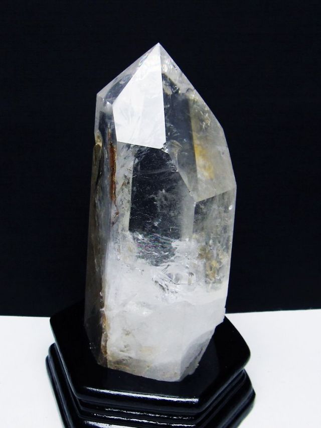 1.3Kg 虹入り ヒマラヤ水晶 六角柱[T222-2520]