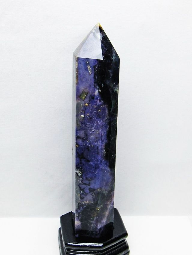 1.8Kg アメリカ　ユタ州産 ティファニーストーン 六角柱 [t222-2561]