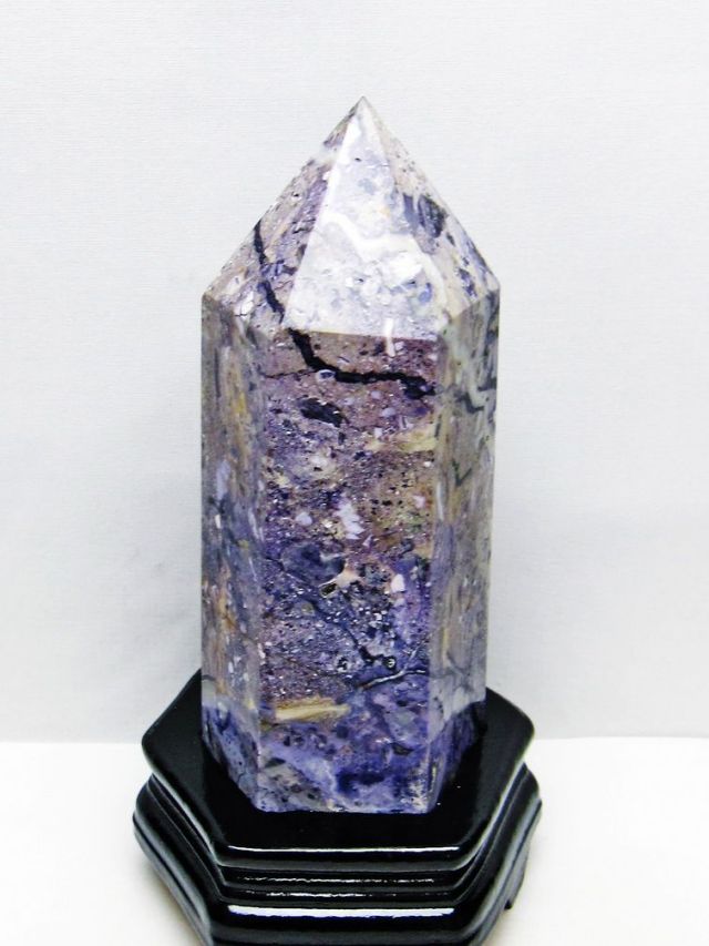 2.5Kg アメリカ　ユタ州産 ティファニーストーン 六角柱 [t222-2572]