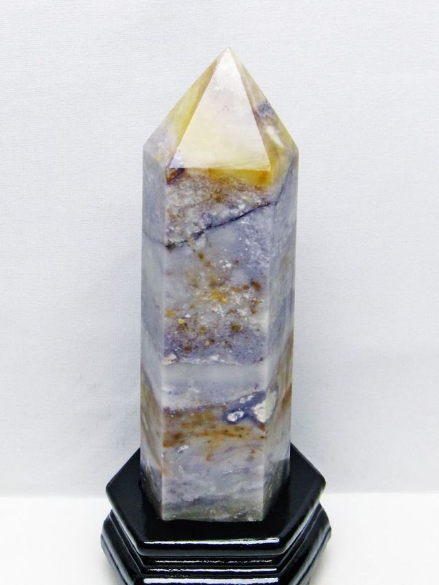 1.9Kg アメリカ　ユタ州産 ティファニーストーン 六角柱 [t222-2581]