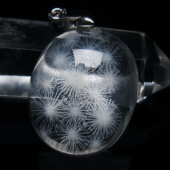 ホワイトスタークォーツ  ペンダント [T240-2808]