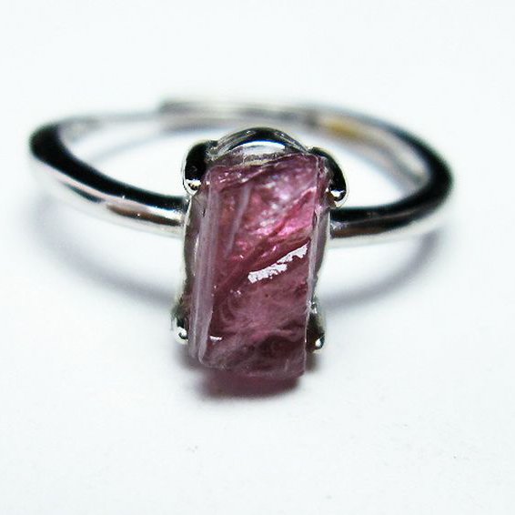 赤トルマリン 指輪 (15号)[T254-2281]