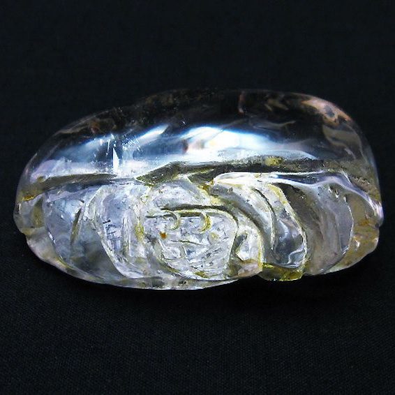 ヒマラヤ水晶 手彫り 魚 置物[T261-1055]