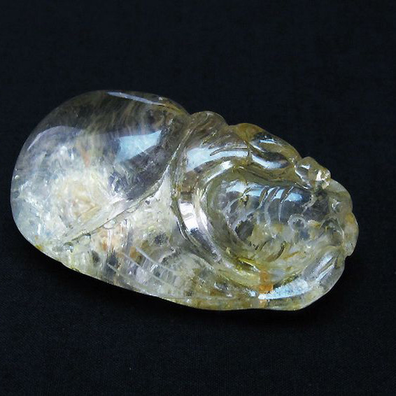 ヒマラヤ水晶 手彫り 魚 置物[T261-1064]