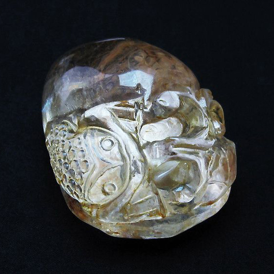 ヒマラヤ水晶 手彫り 魚 置物[T261-1094]