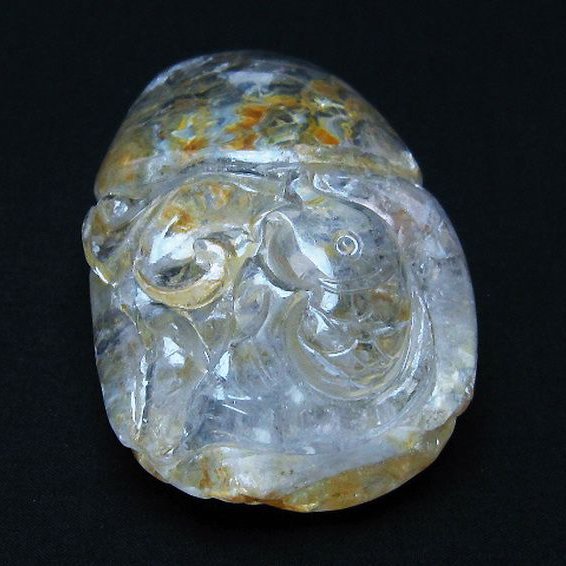 ヒマラヤ水晶 手彫り 魚 置物 [t261-1138]