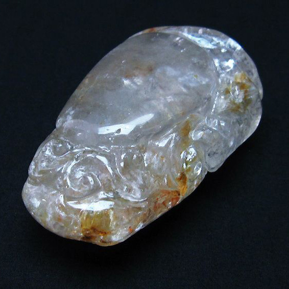 ヒマラヤ水晶 手彫り 魚 置物[T261-1166]