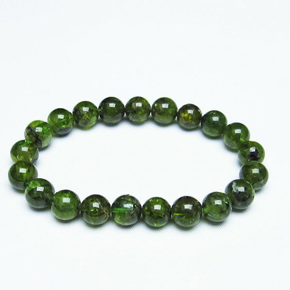 ペリドットの天然石　大勾玉 ペリドット（橄欖石）「勾玉」の商品一覧ページ