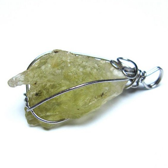 リビアングラス ペンダント 隕石由来の天然ガラス[t298-774]