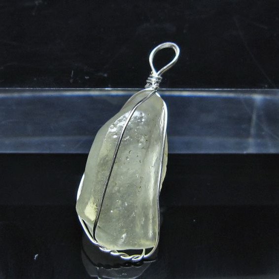 リビアングラス ペンダント [t298-916]