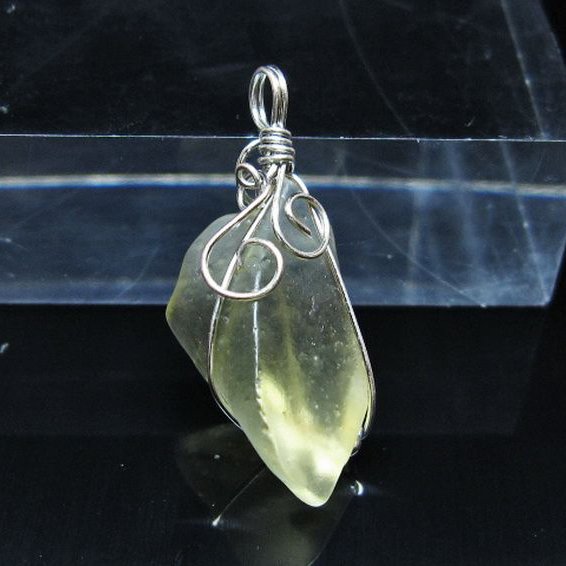 リビアングラス ペンダント [t298-962]