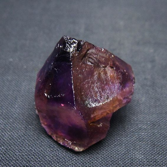 アメジストカテドラルライブラリー 水晶 原石 [t299-4143]