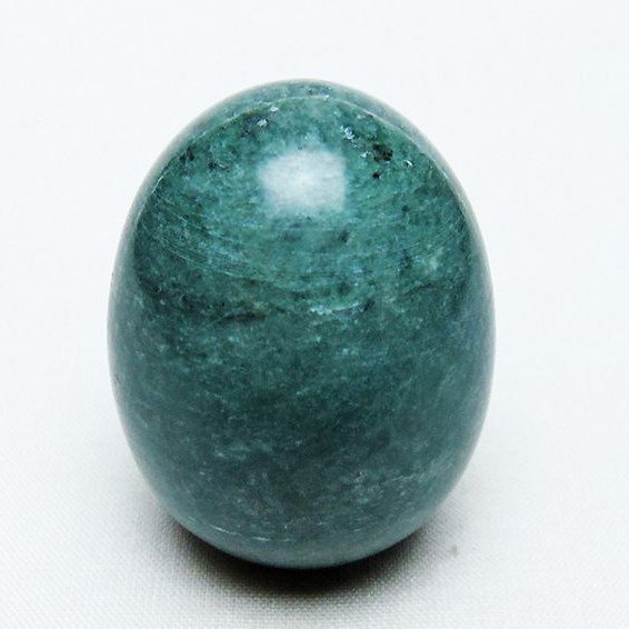 インド翡翠 たまご 置物 [t306-2857]