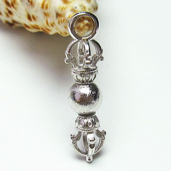 ギベオン（鉄隕石）「勾玉」の商品一覧ページ