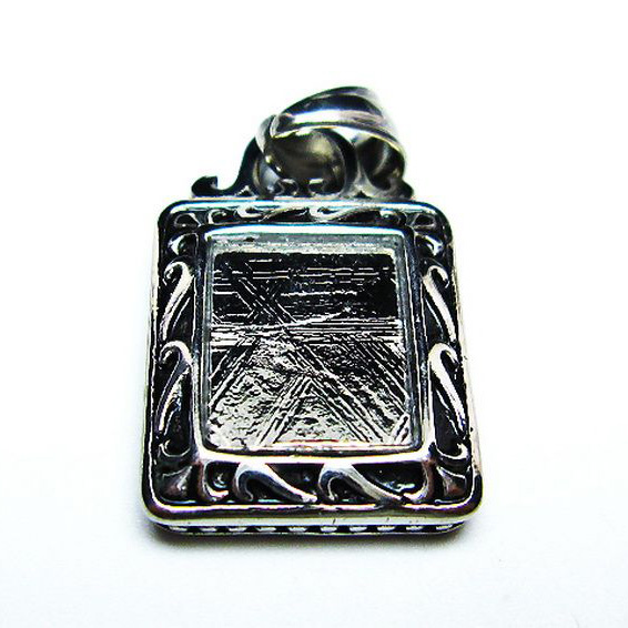 ギベオン メテオライト隕石 スクエア  ペンダント [T309-2542]