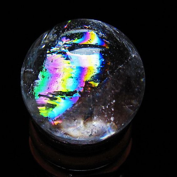 虹入り ヒマラヤ水晶 丸玉 26mm [t317-5136]