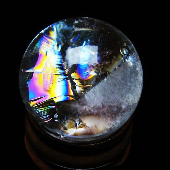虹入り ヒマラヤ水晶 丸玉 25mm [t317-5172]