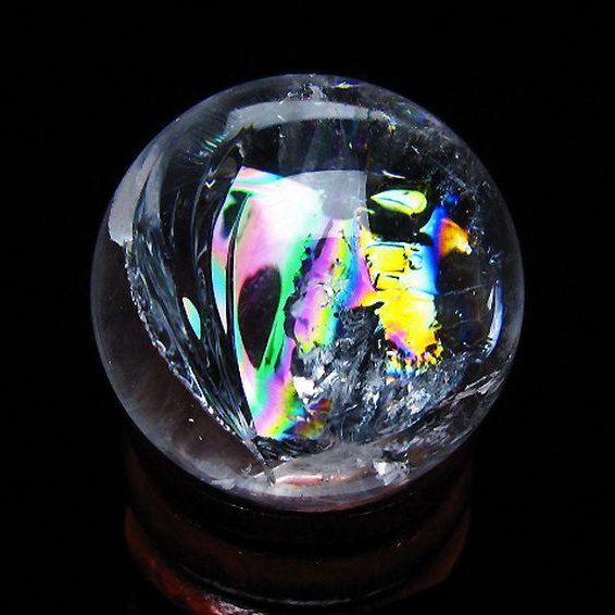 虹入り ヒマラヤ水晶 丸玉 27mm [t317-5374]