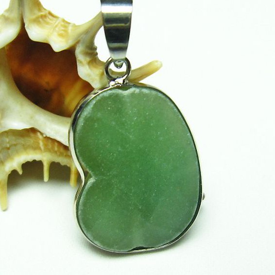 インド翡翠  ペンダント [T328-929]