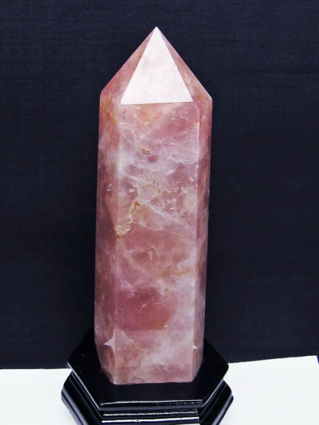 1.6Kg ローズクォーツ 六角柱[T332-5946]