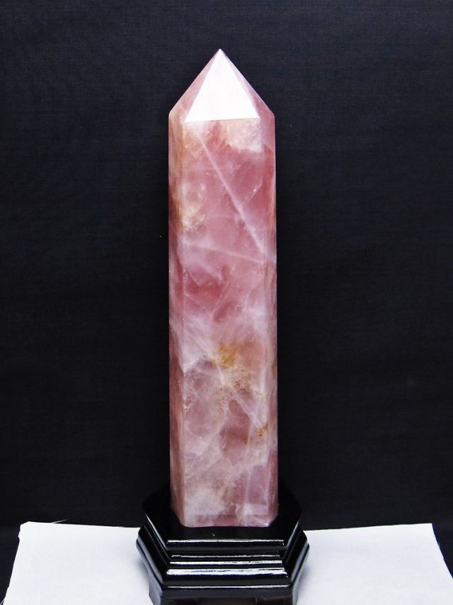 1.9Kg ローズクォーツ 六角柱 [t332-6116]