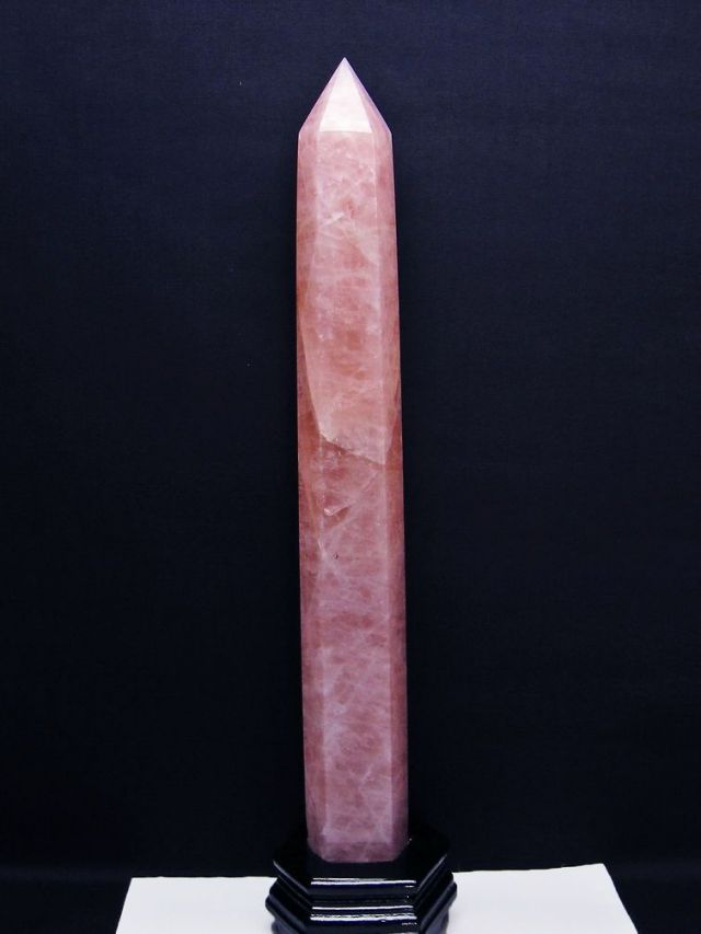 2.4Kg ローズクォーツ 六角柱 [t332-6243]
