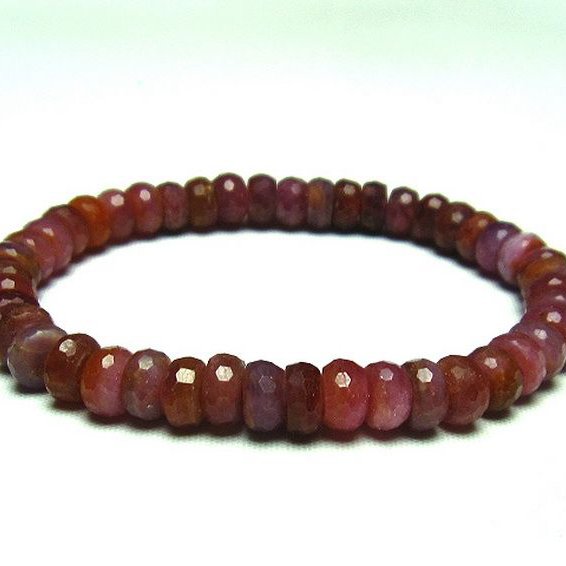 ！！高品質！！真赤のスタールビーブレスレット合成♡贅沢12mm玉♡内径約16cm 高品質！！真赤のスタールビーブレスレット合成♡贅沢12mm玉♡内径約16cm