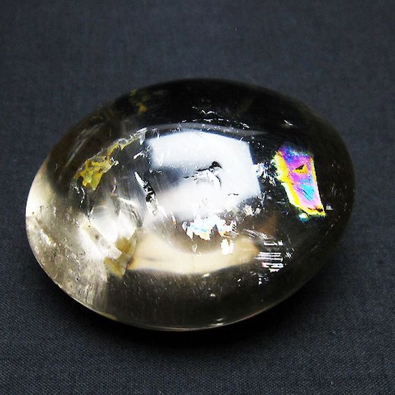 虹入り ライトニング水晶 原石 [t344-2485]