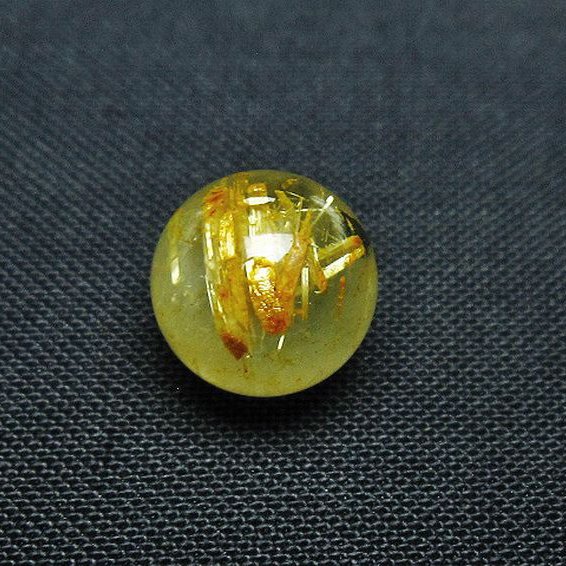ゴールドタイチンルチル入り 水晶 丸玉 10mm [T355-1398]