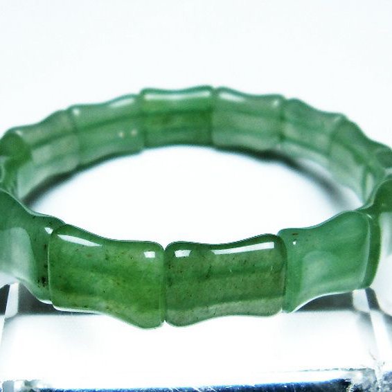 インド翡翠 バングル [t379-3009]