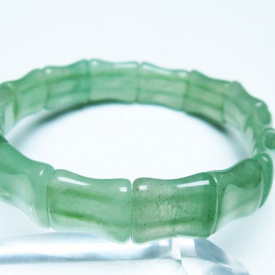 インド翡翠 バングル [t379-3544]