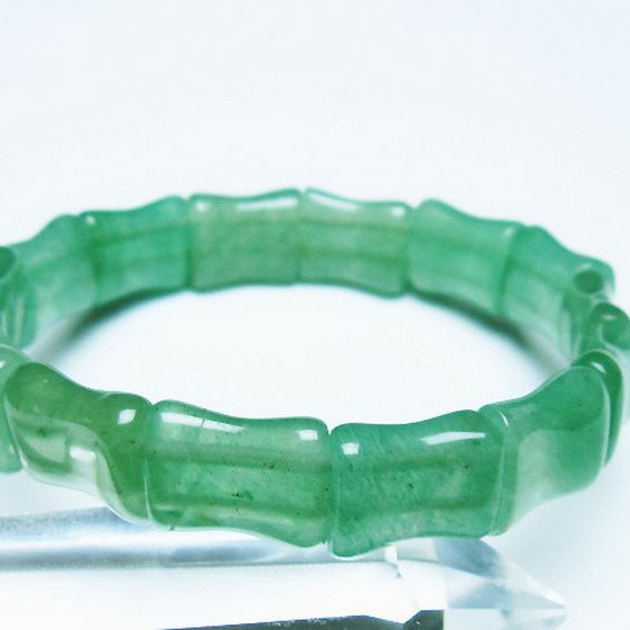 インド翡翠 バングル [t379-3564]