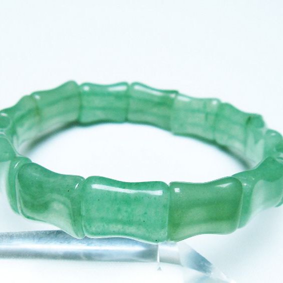 インド翡翠 バングル [t379-3573]