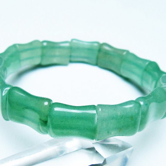 インド翡翠 バングル [t379-3728]