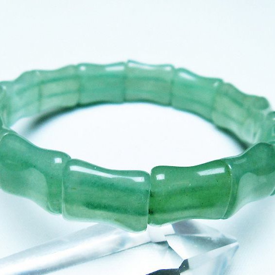 インド翡翠 バングル [t379-3732]