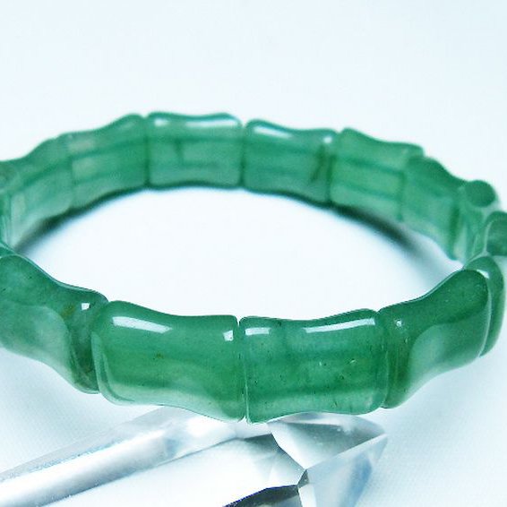 インド翡翠 バングル [t379-3757]