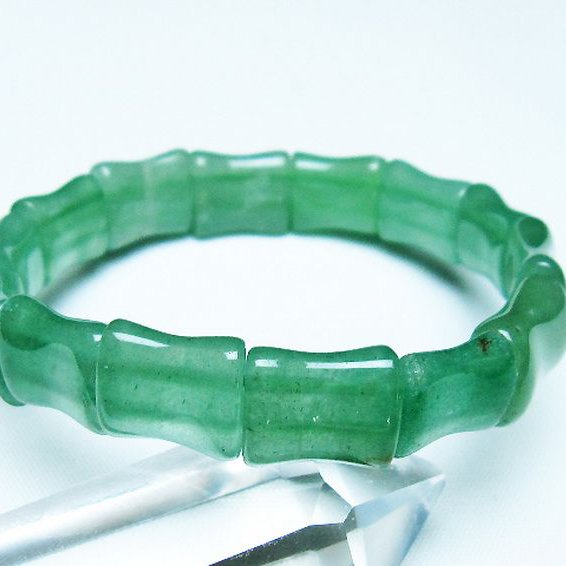 インド翡翠 バングル [t379-3762]
