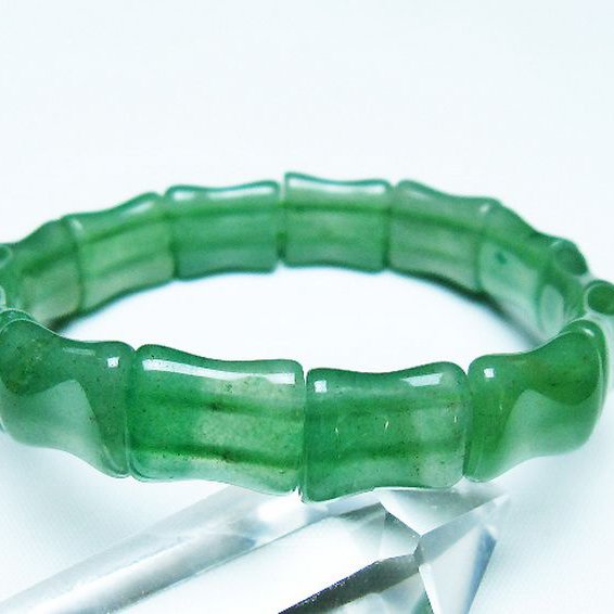 インド翡翠 バングル [t379-3773]