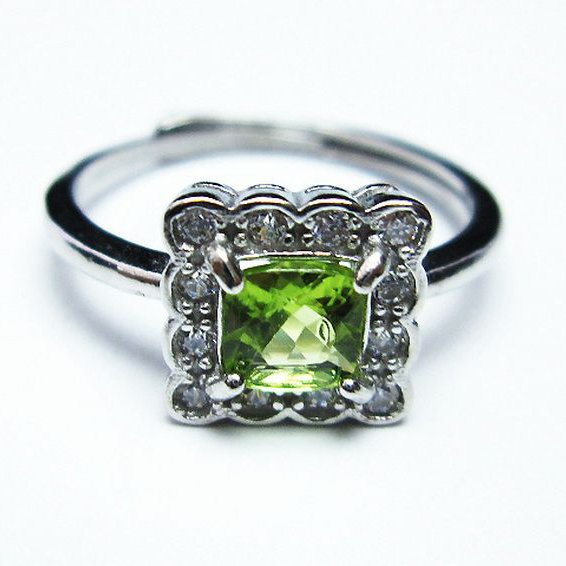 ペリドット 指輪 (14号)[T382-3943]