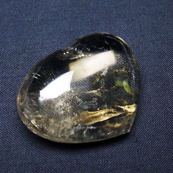 ライトニング水晶ハート 置物[T387-14408]