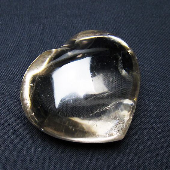 ライトニング水晶ハート 置物[T387-14428]