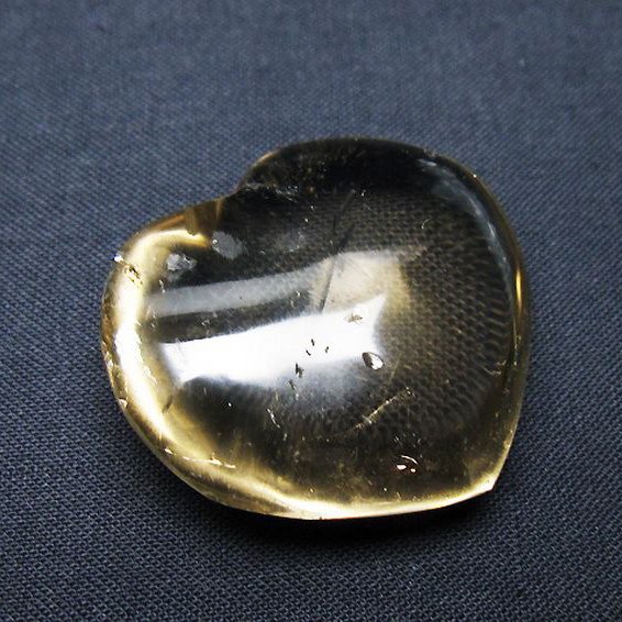 ライトニング水晶ハート 置物[T387-14434]