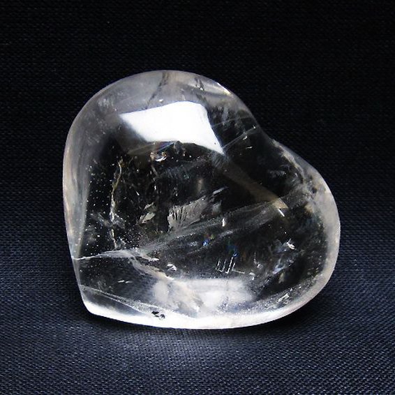 ヒマラヤ水晶ハート 置物 [t387-14552]