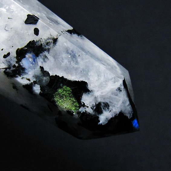 ムーンストーン 六角柱[T401-4392]