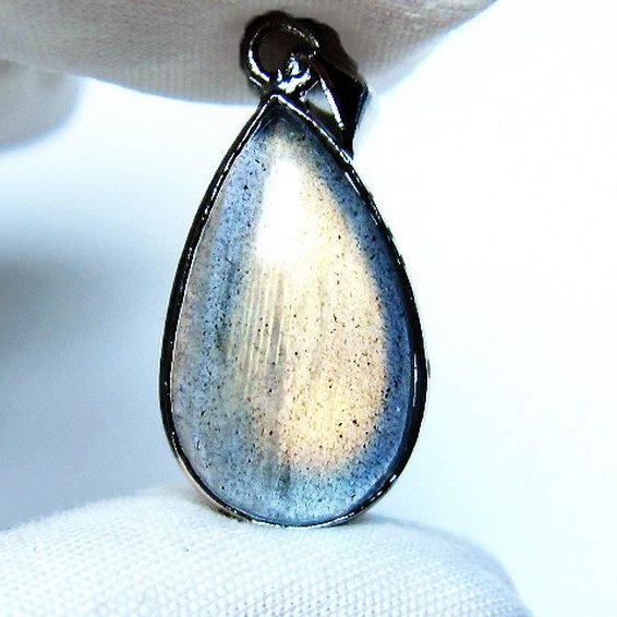 ラブラドライト ペンダント [T409-3832]
