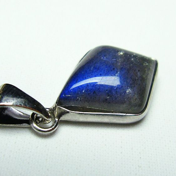 ラブラドライト ペンダント [T413-3574]