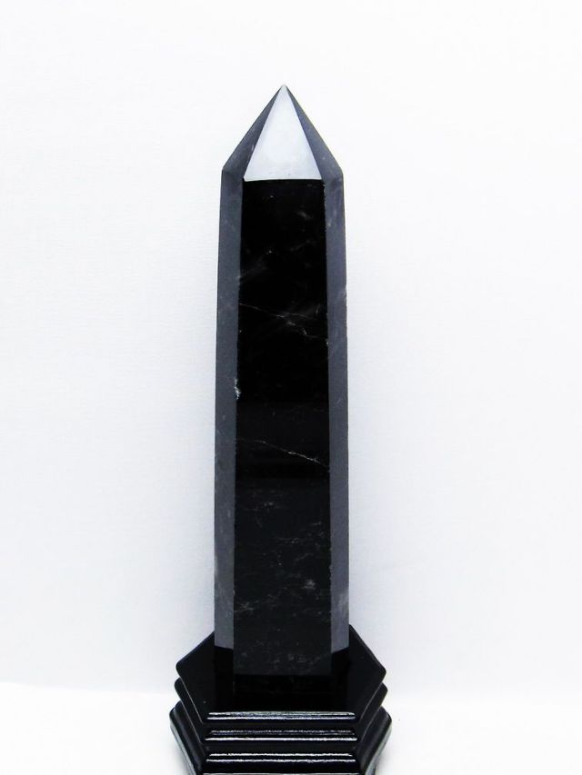 モリオン　黒水晶　1.9キロ 高品質]ブラジル産モリオン原石/天然黒水晶（中型1.49kg