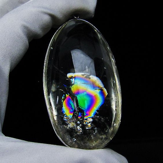 虹入り ライトニング水晶 ペンダント [T436-2766]