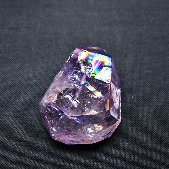チャネリング✨　レインボー　ゲレロアメジスト 原石　ラフストーン チャネリング✨ レインボー ゲレロアメジスト 原石 ラフストーン