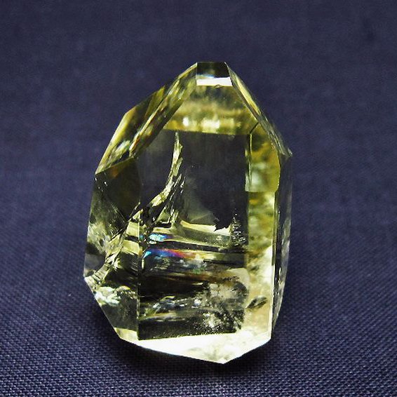 虹入り 黄水晶(シトリン) 原石 [t436-2995]